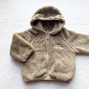 Zara New Hooded Fleece Jacket in Muted Green
NWOT size 9-12 months